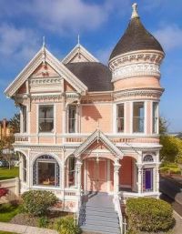1889 Victorian House in Eureka CA - Facade