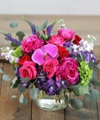 Happiness is....Luxurious Centrepiece!