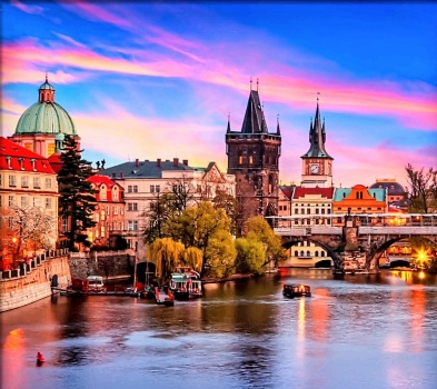 Solve Prague Chech Republic jigsaw puzzle online with 132 pieces